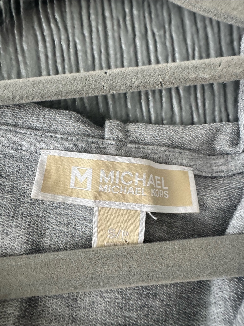 Michael Kors Light Gray Knit Top with Beige Logo Tag - Picture 3 of 4